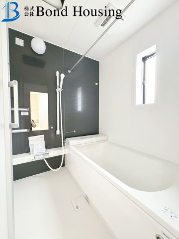 小中学校徒歩15分圏内で安心通学　大久保町谷八木　全4棟　3号棟の浴室