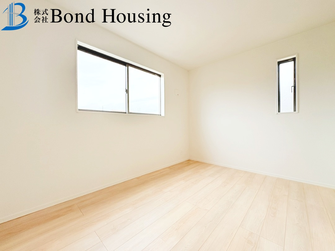 山陽「藤江駅」徒歩9分の好立地　大久保町谷八木　全4棟　2号棟の洋室