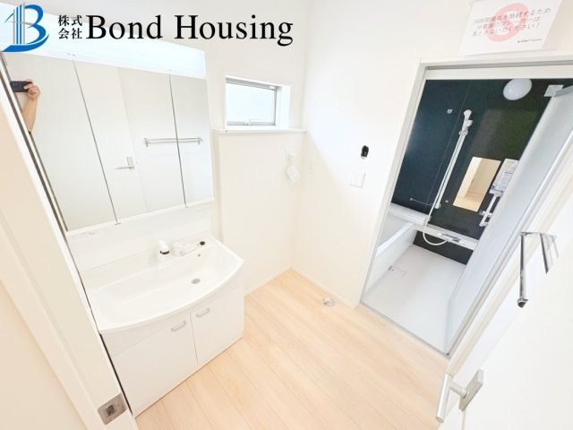 山陽「藤江駅」徒歩9分の好立地　大久保町谷八木　全4棟　2号棟の独立洗面台