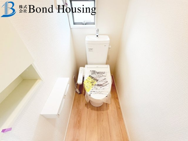 山陽「藤江駅」徒歩9分の好立地　大久保町谷八木　全4棟　2号棟のトイレ