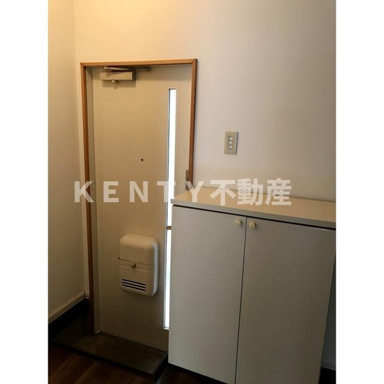 【玄関】 | フェリース旗の台 | 収納もある玄関です