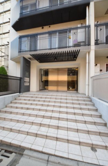 【エントランス】