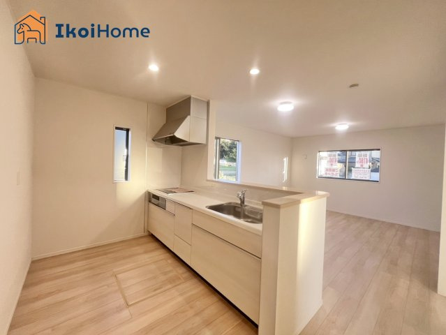 明石市大久保町谷八木第6　2号棟　のキッチン|【ホームページに現地動画掲載中】●年中無休：当日予約可●人気の対面式のキッチンで明るく使いやすいです！