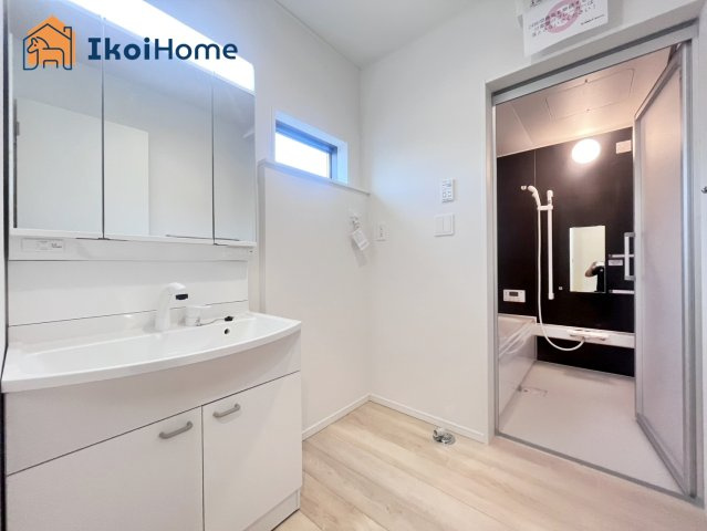 明石市大久保町谷八木第6　2号棟　の洗面所|【ホームページに現地動画掲載中】●年中無休：当日予約可●収納が少ないので追加工事も承ります