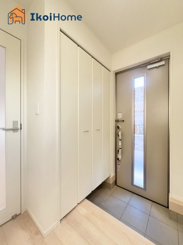 明石市大久保町谷八木第6　2号棟　の玄関|【ホームページに現地動画掲載中】●年中無休：当日予約可●玄関には大きなシューズボックスが完備♪