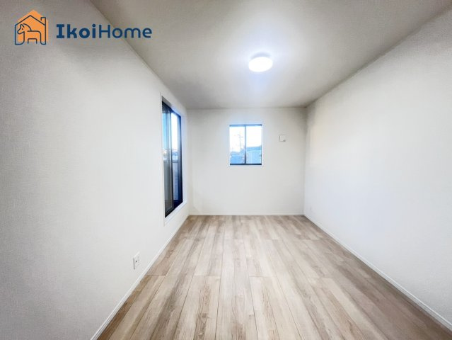 明石市大久保町谷八木第6　2号棟　の子供部屋|【ホームページに現地動画掲載中】●年中無休：当日予約可●カーテン・カーテンレールが付いていません。