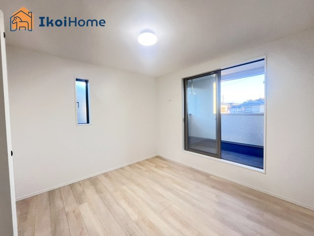 明石市大久保町谷八木第6　2号棟　の寝室|【ホームページに現地動画掲載中】●年中無休：当日予約可●「遮熱Ｌｏｗ−ｅ複層硝子入り窓」完備