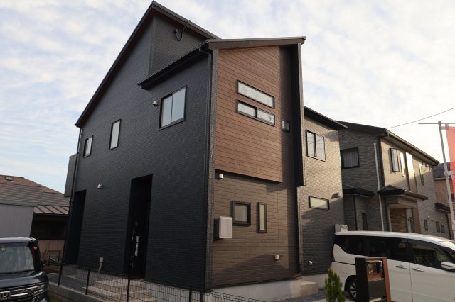 《仲介手数料無料》上尾市原市北１丁目9-12(全1戸)新築一戸建てブルーミングガーデンの外観|撮影日 2025年11月16日 15:15 晴れ