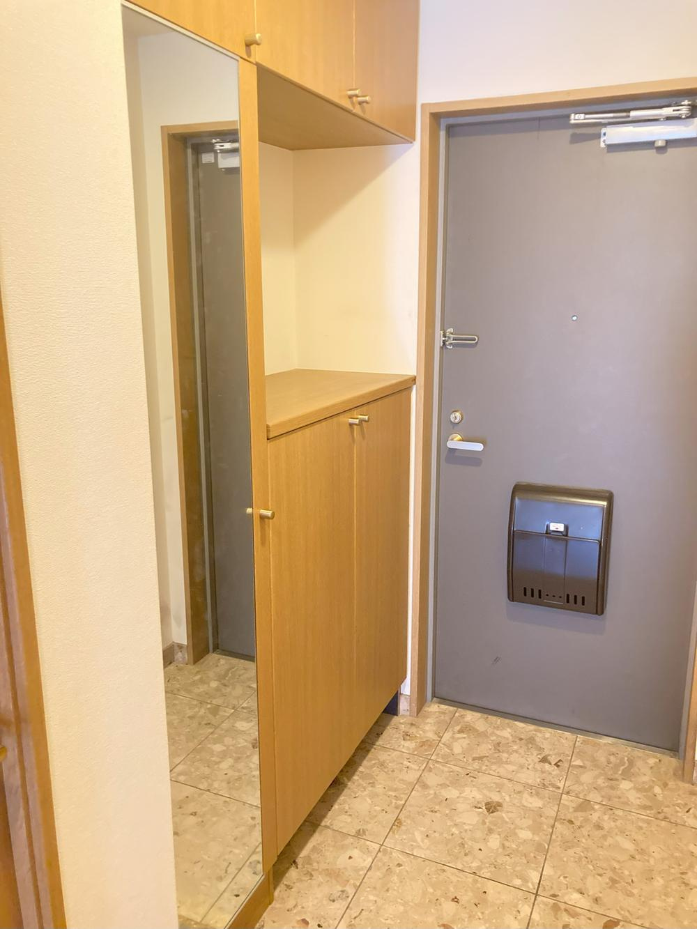 グランコート守口の収納|玄関収納
■物件内覧・資金計画相談・住宅ローン相談、リフォーム相談、お問合せ受付中■
※当日・翌日のご内覧、ご相談はお電話でのお問合せがスムーズです！