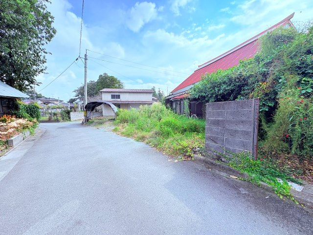 売地)八女市高塚の前面道路含む現地写真