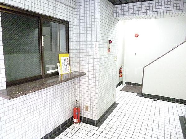 グレイス四谷のエントランス