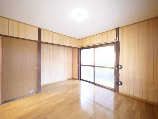 神田貸家の洋室