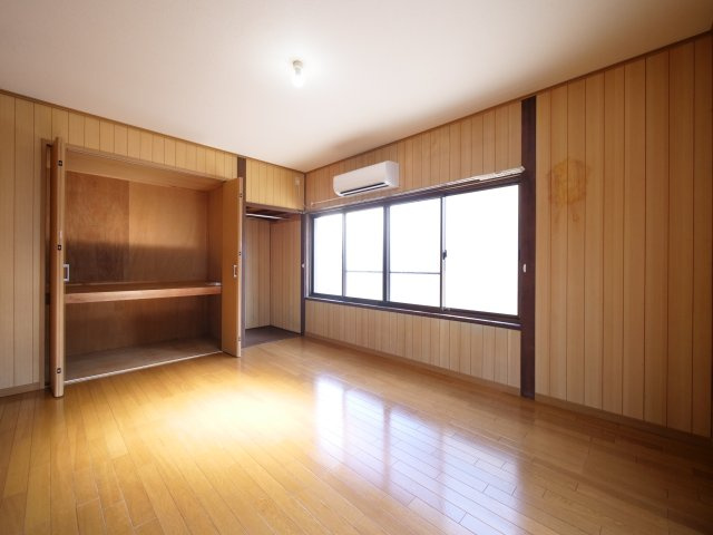 神田貸家の収納