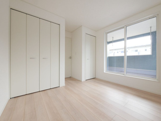 【洋室】 | 甲斐市竜王 新築オール電化戸建 全2棟2号棟 南道路 書斎付 | 2階洋室5.7帖