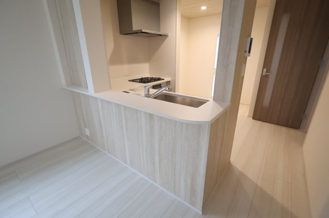 《仲介手数料無料》北区宮原町４丁目56-7新築一戸建てブルーミングガーデンのキッチン|撮影日 2025年10月19日 15:40 曇り