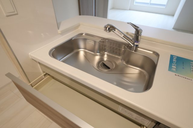 《仲介手数料無料》北区宮原町４丁目56-7新築一戸建てブルーミングガーデンのキッチン|撮影日 2025年10月19日 15:40 曇り