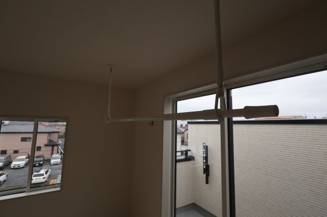 《仲介手数料無料》北区宮原町４丁目56-7新築一戸建てブルーミングガーデンのランドリースペース|撮影日 2025年10月19日 15:40 曇り