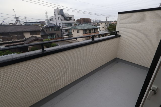 《仲介手数料無料》北区宮原町４丁目56-7新築一戸建てブルーミングガーデンのバルコニー|撮影日 2025年10月19日 15:40 曇り