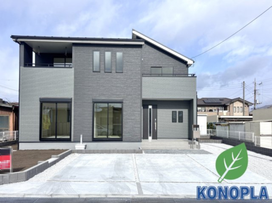 【新築戸建】第9渋川半田の外観|■外観｜土日のご見学はもちろん、平日・夜間のご案内も大歓迎です♪「今から見たい」や「仕事終わりに見たい」にもご対応できますのでお気軽にお問い合わせください♪