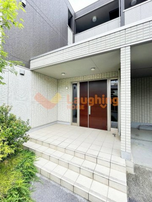 【エントランス】 | ブルームメゾン | 毎日通るエントランスはこのようになっています