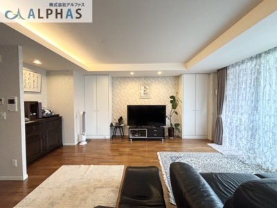 【居間・リビング】 | ロジュマン住吉山手 | ■明るく広々LDK！！ご家族の団らんにゆったりした空間♪