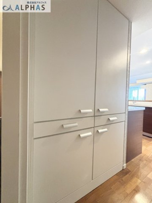 【キッチン】 | ロジュマン住吉山手 | ■キッチン近くに便利な収納スペース♪