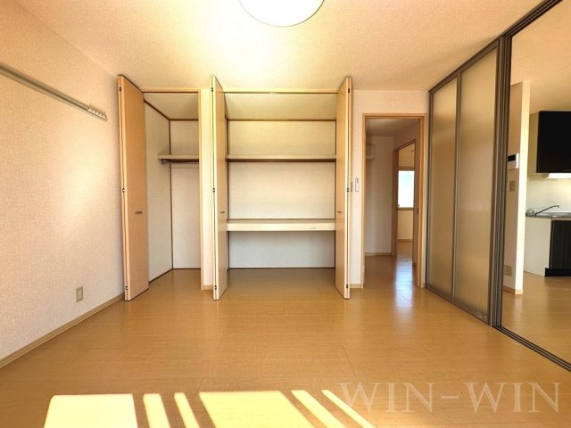 ラ・ファミーユの洋室|イメージ（同建物内別部屋の写真です）