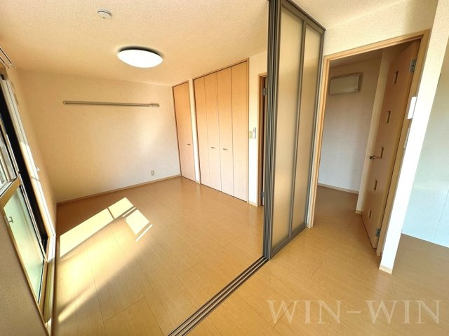 ラ・ファミーユの居間・リビング|イメージ（同建物内別部屋の写真です）