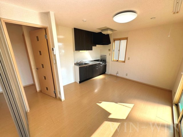 ラ・ファミーユの居間・リビング|イメージ（同建物内別部屋の写真です）