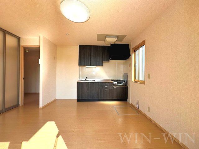 ラ・ファミーユの居間・リビング|イメージ（同建物内別部屋の写真です）