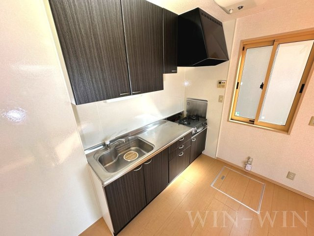 ラ・ファミーユのキッチン|イメージ（同建物内別部屋の写真です）