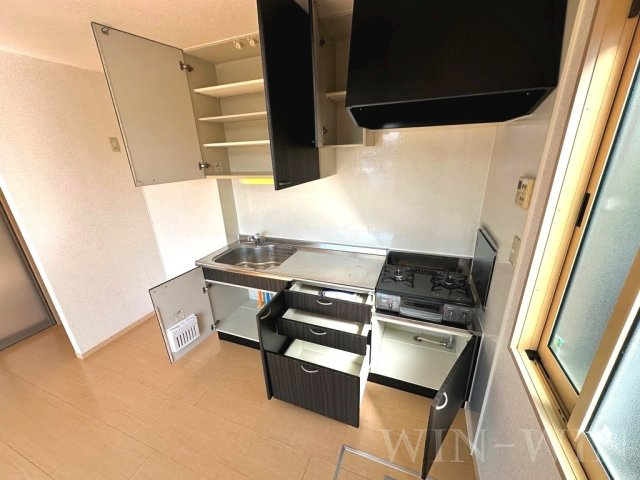 ラ・ファミーユのキッチン|イメージ（同建物内別部屋の写真です）