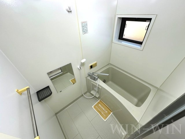 ラ・ファミーユの浴室|イメージ（同建物内別部屋の写真です）