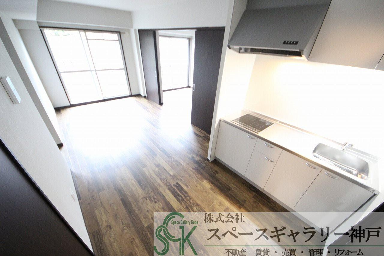 エヴァンスⅡの居間・リビング|※お部屋により仕様が異なる場合があります※