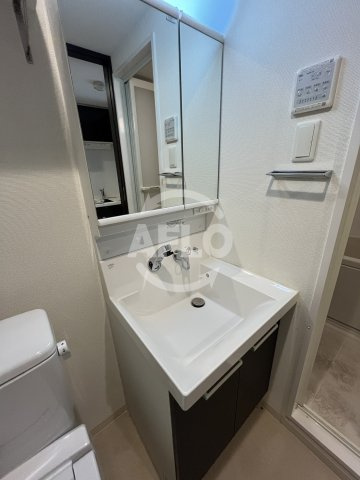 エステムコート難波WEST-SIDE Ⅳザ・フォースの独立洗面台|エステムコート難波WEST-SIDE Ⅳザ・フォース　独立洗面台