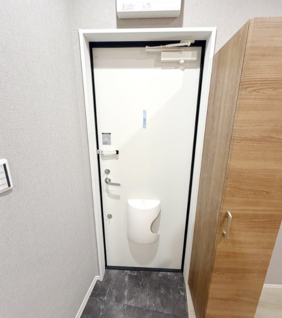 クレストコート春日部の玄関