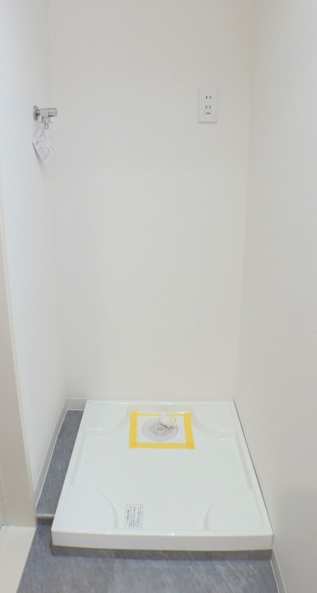 綾瀬グランドハイツのランドリースペース