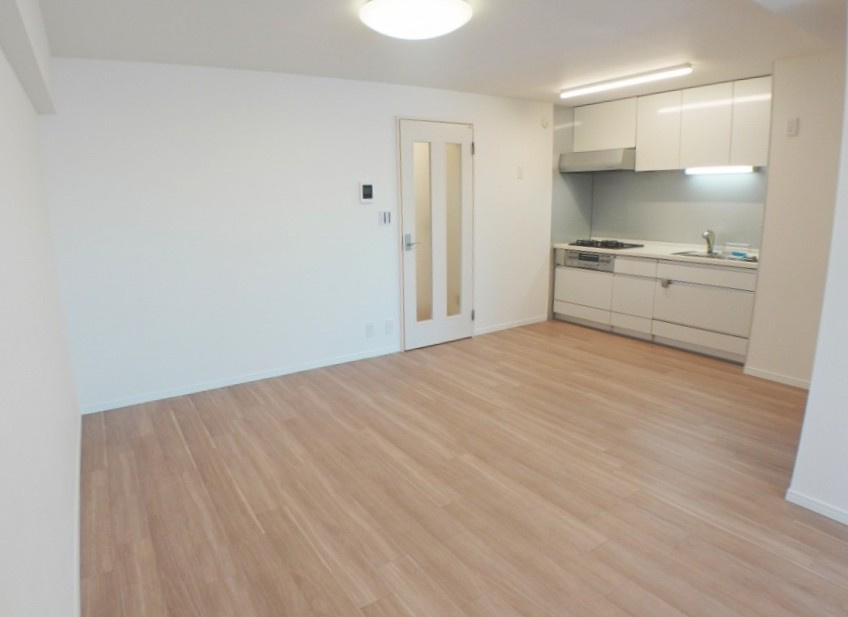 綾瀬グランドハイツの居間・リビング