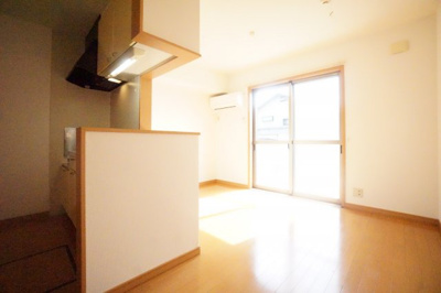 【居間・リビング】 | Royal Garden 400&16  C | ※同物件・同タイプの写真です。