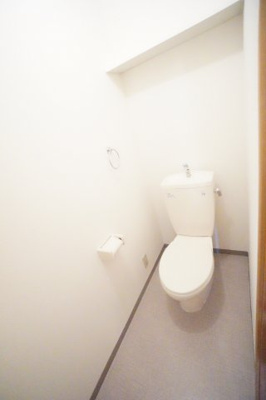 【トイレ】 | Royal Garden 400&16  C | ※同物件・同タイプの写真です。