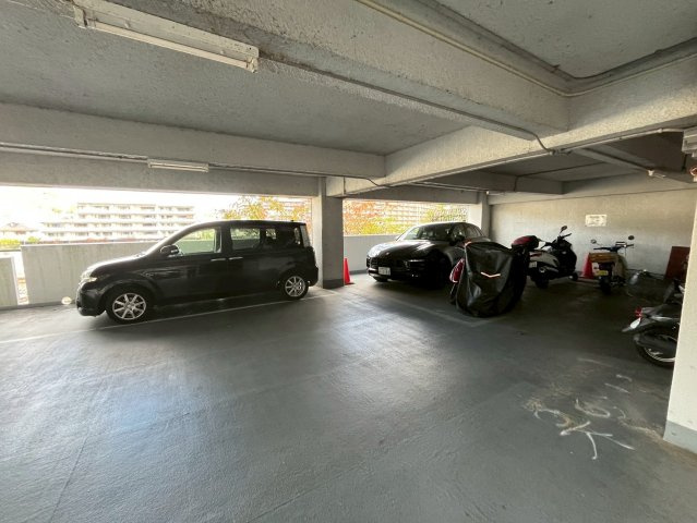 リバーサイド宝塚の駐車場|駐車場です