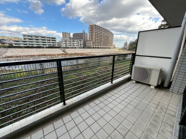 リバーサイド宝塚のバルコニー|バルコニーがあります