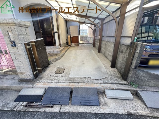 加古川市東神吉町天下原　　中古戸建の駐車場