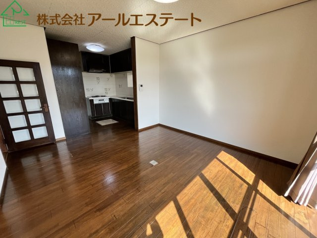 加古川市東神吉町天下原　　中古戸建の居間・リビング