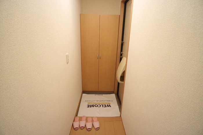 ECOSOLEIL A棟の玄関