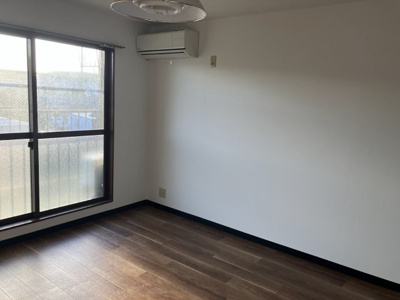 【洋室】 | メゾン津名