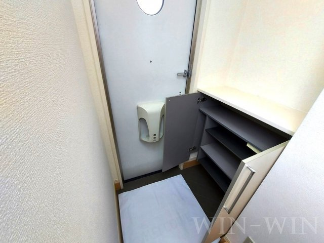 バイオ21 15-17の玄関