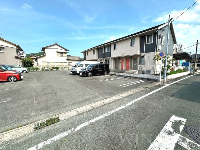 バイオ21 15-17の駐車場