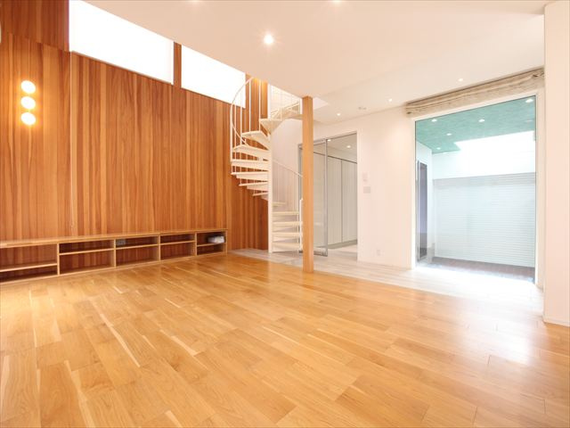 【居間・リビング】の画像