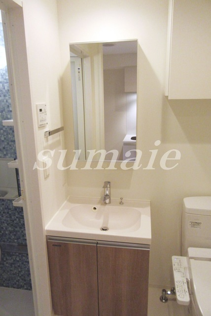 エストゥルース新小岩の洗面所|独立洗面台です。